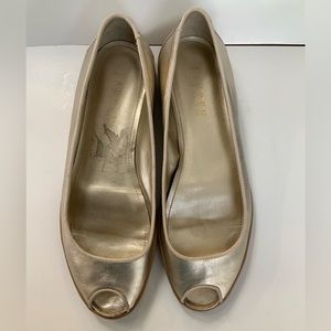 Lauren Size 7 Open Toed Gold Sandals